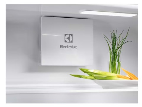 Electrolux ENG7TE18S frigorifero con congelatore Da incasso 256 L E Bianco