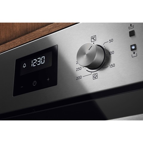 Electrolux Serie 600 LOC3H44TX Forno A vapore SenseCook con SteamCrisp