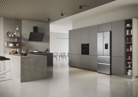 Haier FD 70 Serie 5 HFR5719EWMG frigorifero side-by-side Libera installazione 444 L E Argento