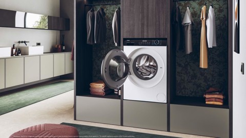 Haier I-Pro Series 3 HW80-B14939 lavatrice Caricamento frontale 8 kg 1400 Giri/min A Bianco