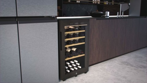 Haier Wine Bank 50 Serie 5 HWS49GA Cantinetta vino con compressore Libera installazione Nero 49 bottiglia/bottiglie
