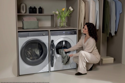 Haier X Series 7 , Asciugatrice 9 KG, Classe A, Bianco, AI PowerInverter, I-Refresh, Wi-Fi, Smart AI, HD90-A367U1-IT