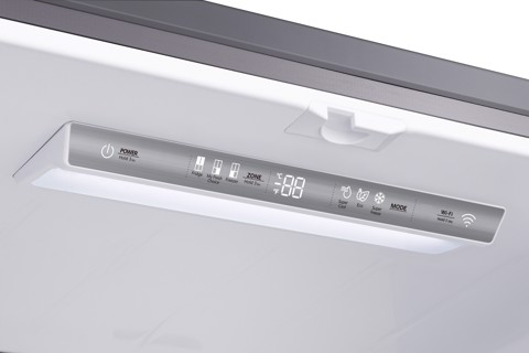 Hisense frigorifero Quattro Porte RQ758N4SWSE libera installazione 606L Classe E Dispenser Acqua Metal Cooling WiFi