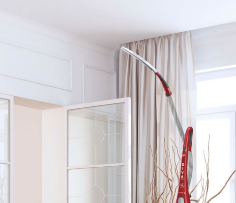 Hoover Diva Aspirapolvere DVE01BL 011 Senza sacchetto 0,8 L 750 W Rosso