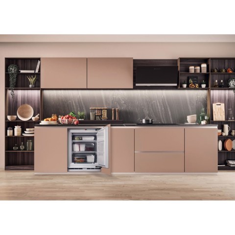 Hotpoint Ariston Congelatore verticale HABUFZ011