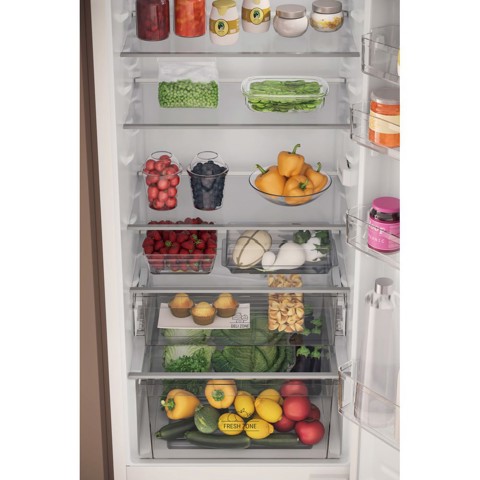 Hotpoint Ariston Frigorifero combinato ad incasso HAC20D011A1