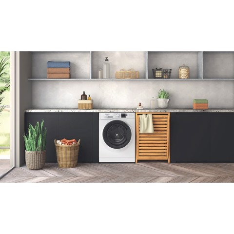 Hotpoint Ariston NF98WK IT STD 9kg, Classe A-20%, Bianco, Motore Inverter 1400 giri, Display digitale, Vapore, Porta nera