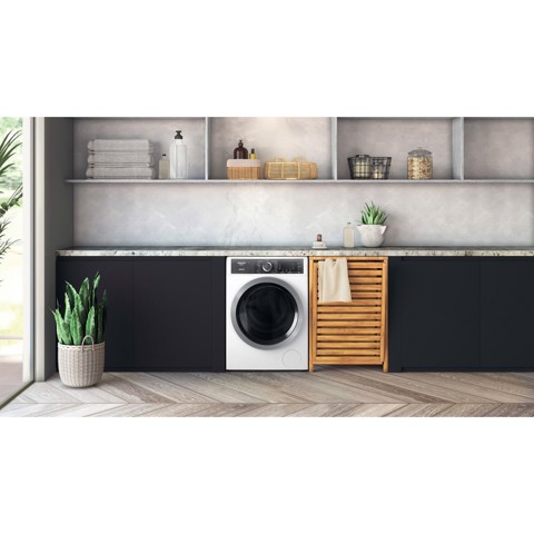 Hotpoint H8 W046WB IT lavatrice Caricamento frontale 10 kg 1400 Giri/min A Bianco