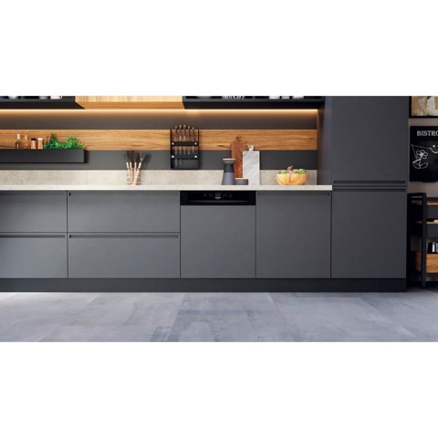Hotpoint HB 4010 B A scomparsa parziale 13 coperti F