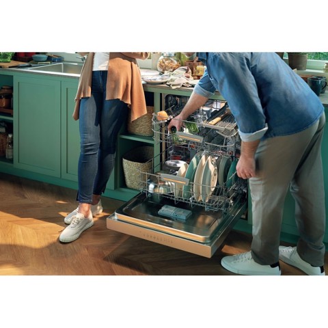 Hotpoint HFO 3O32 CW X Libera installazione 14 coperti D