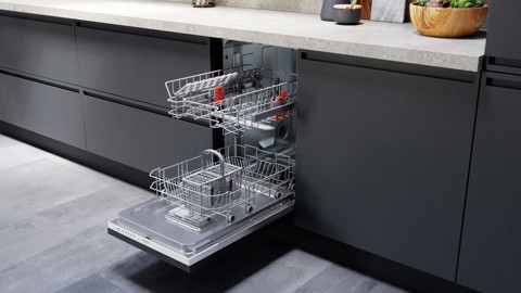 Hotpoint HI9E 2B19 A scomparsa totale 9 coperti F