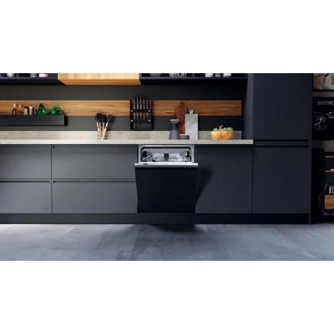 Hotpoint HIC 3C26N WF A scomparsa totale 14 coperti E