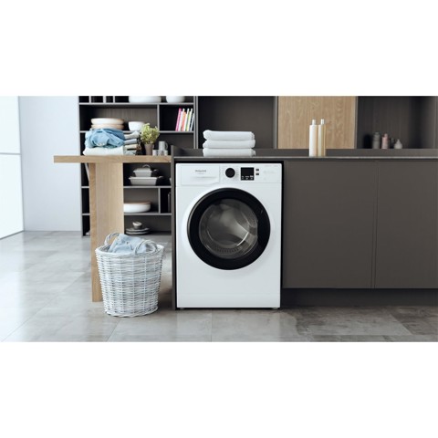 Hotpoint NF825WK IT lavatrice Caricamento frontale 8 kg 1400 Giri/min B Bianco