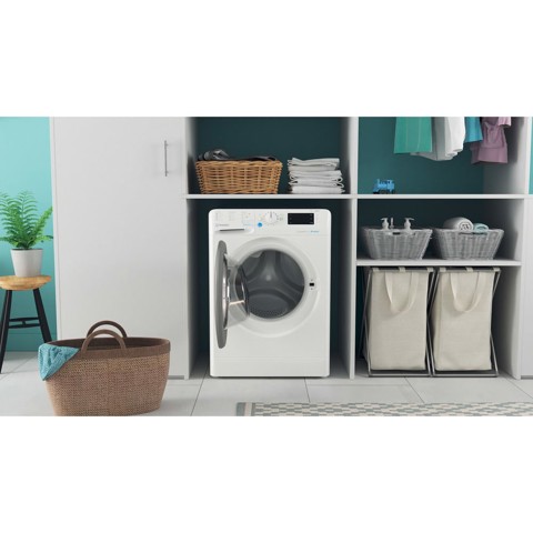 Indesit BWE 101486X WS IT lavatrice Caricamento frontale 10 kg 1400 Giri/min A Bianco