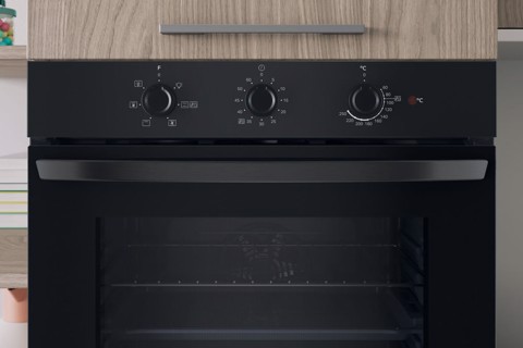 Indesit Forno da incasso IO 235H B - IO 235H B
