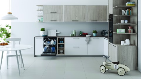Indesit I3B L634 B A scomparsa parziale 14 coperti