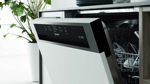 Indesit I3B L634 B lavastoviglie A scomparsa parziale 14 coperti D