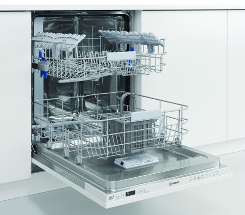 Indesit I3I D534A A scomparsa totale 14 coperti D