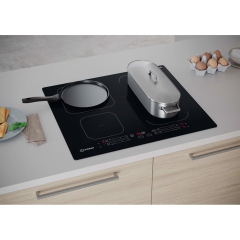 Indesit IB 65B60 NE Nero Da incasso 59 cm Piano cottura a induzione 4 Fornello(i)
