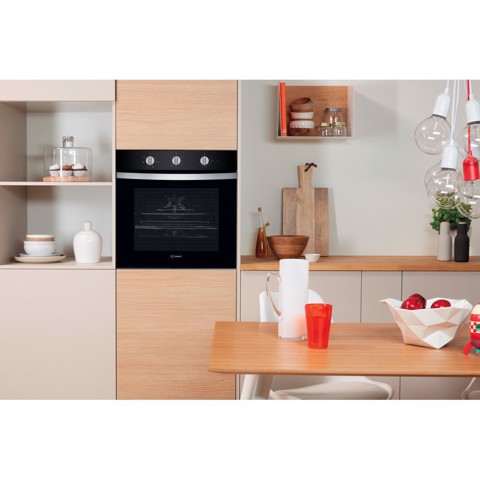 Indesit IFW 4534 H BL 71 L A Nero