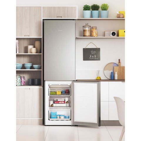 Indesit INFC9 TA23X frigorifero con congelatore Libera installazione 367 L D Argento