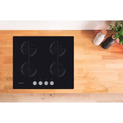 Indesit ING 61T/BK Nero Da incasso 59 cm Gas 4 Fornello(i)