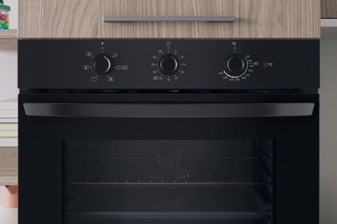 Indesit IO 235H B forno Multifunzione Mate 6Funzioni totali classe A 66Lt Idrolisi