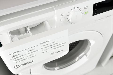Indesit MTWE 91285 W IT lavatrice Caricamento frontale 9 kg 1200 Giri/min B Bianco