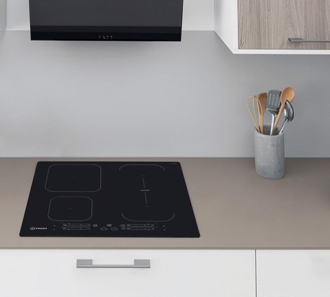Indesit Piano cottura a induzione IB 65B60 NE - IB 65B60 NE Made in Italy