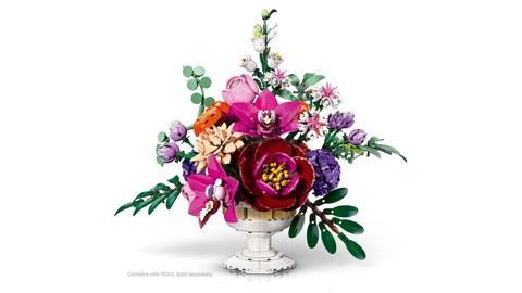 LEGO Botanicals 10342 Bouquet di Fiori Rosa, Kit Modellismo Adulti, Decorazioni Casa con Piante Finte, Idea Regalo Donna o Uomo