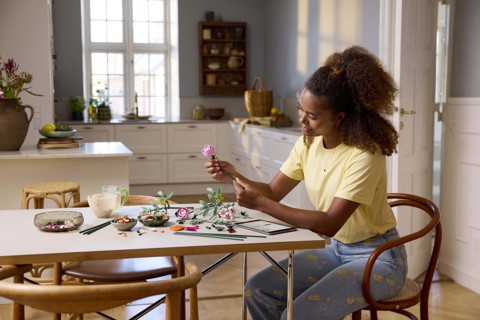 LEGO Botanicals Bouquet di fiori rosa