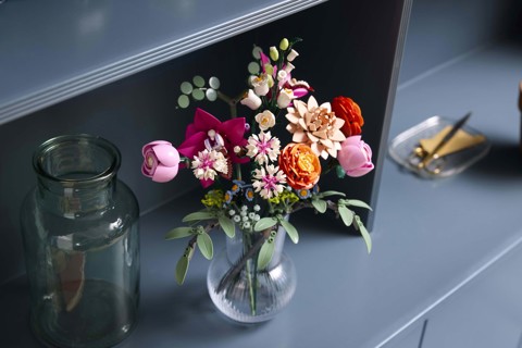 LEGO Botanicals Bouquet di fiori rosa