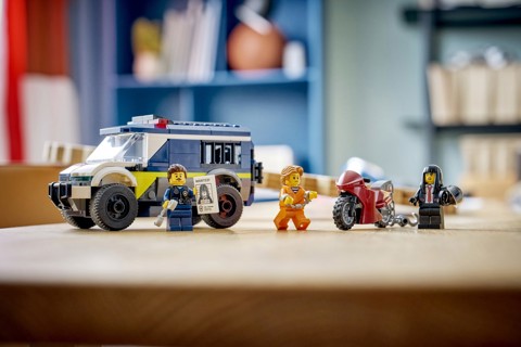 LEGO City 60479 Cellulare della Polizia Giocattolo, con Camion e Moto