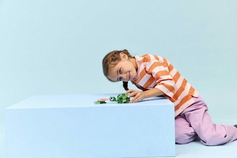 LEGO Creator 31377 3in1 Tartaruga con Fiore di Ninfea, Animale Giocattolo Trasformabile in Camaleonte o Rana