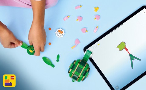 LEGO Creator 31377 3in1 Tartaruga con Fiore di Ninfea, Animale Giocattolo Trasformabile in Camaleonte o Rana