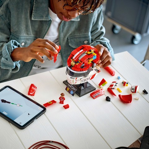 LEGO Editions 43014 Casco di Charles Leclerc Scuderia Ferrari