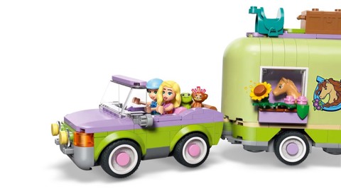 LEGO Friends 42695 Rimorchio per Cavallo e Puledro