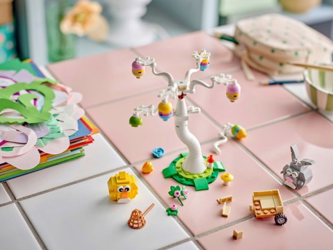 LEGO Iconic Coniglietto pasquale e caccia alle uova