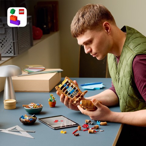 LEGO Ideas 21370 E.T. the Extra-Terrestrial, Kit Modellismo per Adulti con Figura Aliena, Fiori Finti e Mattoncino Luminoso