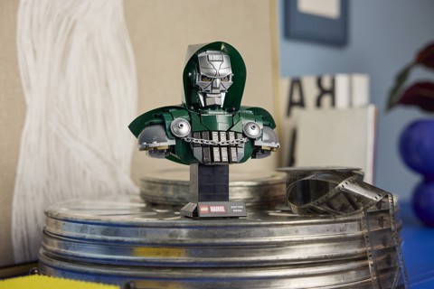 LEGO | Marvel 76345 Busto del Dottor Destino, Kit di Modellismo per Adulti da Esposizione con Minifigure, Regalo Fan del Film
