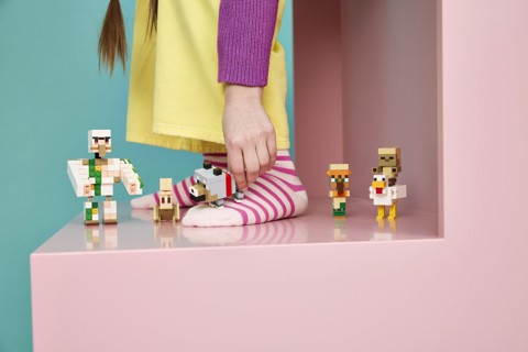 LEGO Minecraft 21592 Attacco nel Deserto del Fantino di Polli, Giocattolo con 6 Personaggi, Regalo per Gamer e Bambini da 9+