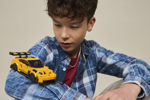 LEGO Speed Champions 77239 Super Car Porsche 911 GT3 RS, Modellino di Auto con Minifigure, Macchina Giocattolo, Idea Regalo9+