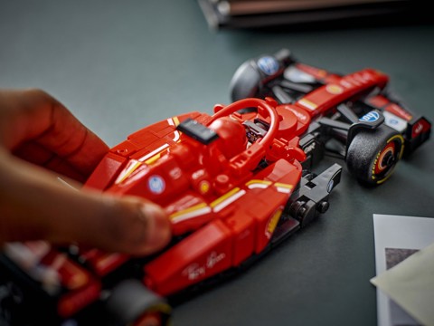 LEGO Speed Champions 77242 Auto da Corsa Ferrari F1 SF-24