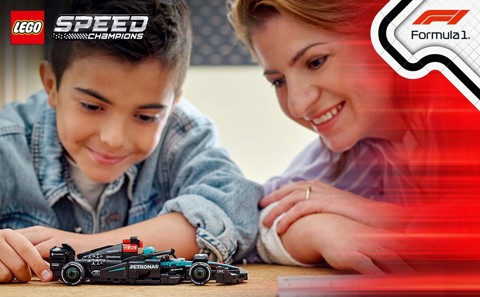 LEGO Speed Champions 77244 Auto da Corsa Mercedes-AMG PETRONAS F1 W 15