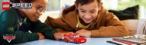 LEGO Speed Champions 77255 Saetta McQueen, Macchina Giocattolo da Collezione, Idea Regalo Disney per Fan del Film Pixar Cars