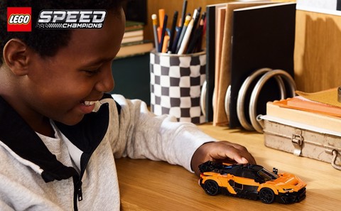 LEGO Speed Champions 77257 McLaren W1 Macchina Giocattolo con Minifigure da Collezione, Regalo di Compleanno Bambini da 9+