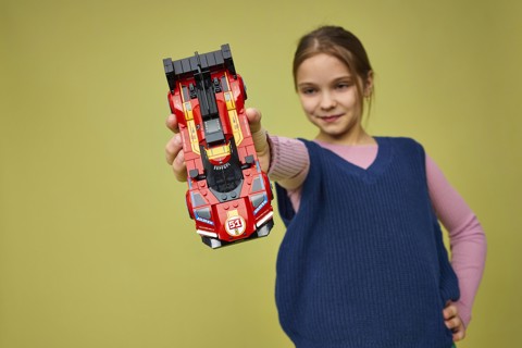 LEGO Speed Champions 77261 Ferrari 499P, Macchina Giocattolo STEM e Minifigure da Collezione, Regalo Sportivo per Bambini 9+