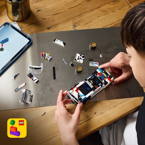 LEGO Speed Champions 77263 BMW M3 (E30), Macchina Giocattolo con Minifigure da Collezione, Regalo per Bambini e Fan da 9 Anni
