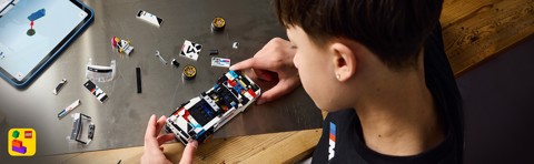 LEGO Speed Champions 77263 BMW M3 (E30), Macchina Giocattolo con Minifigure da Collezione, Regalo per Bambini e Fan da 9 Anni