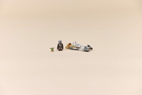 LEGO Star Wars 75436 Speeder Bike del Mandaloriano e di Grogu, Giocattolo con Grogu e Minifigure di Din Djarin, Regalo da 6+